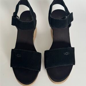 Ileana Strap UGG Black Suede Platform Ankle Strap Sandals – Women’s 8.5